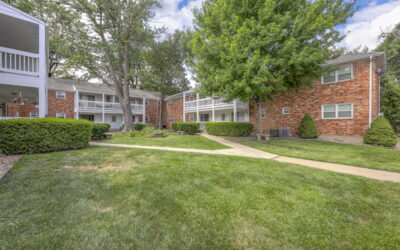 Riviera Court Apartments