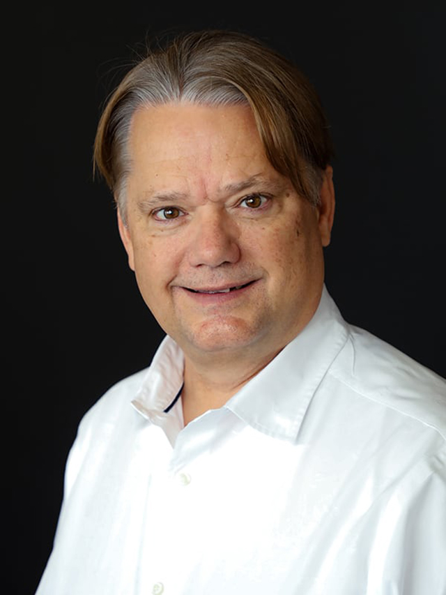 kc-commercial-brice-bradshaw-bradshaw-group-headshot-640x853px kc commercial brice bradshaw bradshaw group headshot